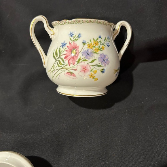 Shelley WILD FLOWERS Gainesborough 4.75" Sugar Bowl - Picture 10 of 12